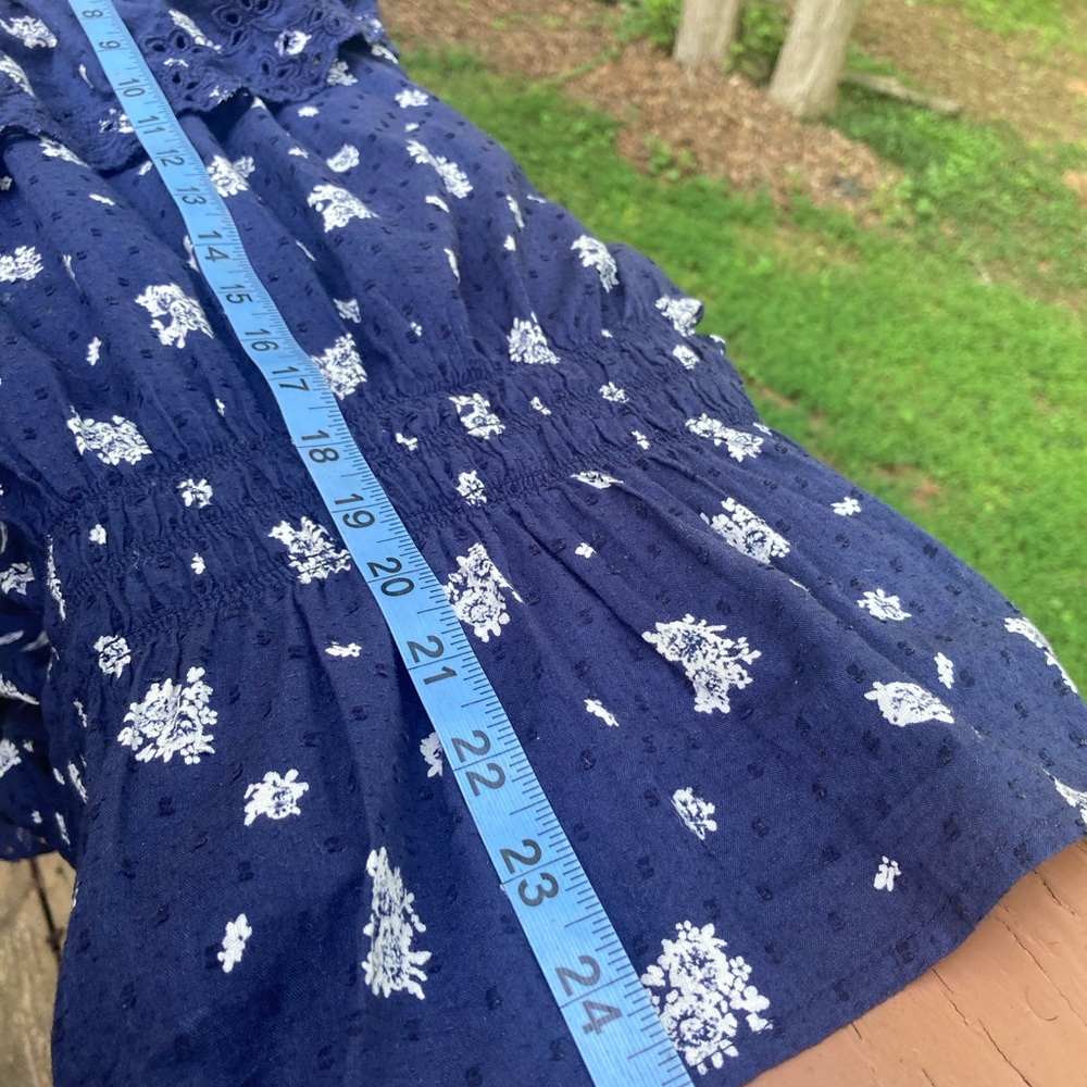 Universal Thread blue ruffle top - Picture 7 of 8